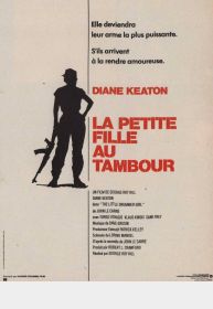 LA PETITE FILLE AU TAMBOUR
